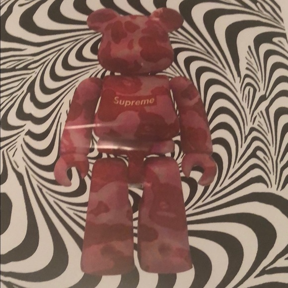 Fairchild Paris Supreme Bearbrick Limited Edition - Picture 3 of 5